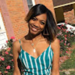 Meet your Posher, Lia